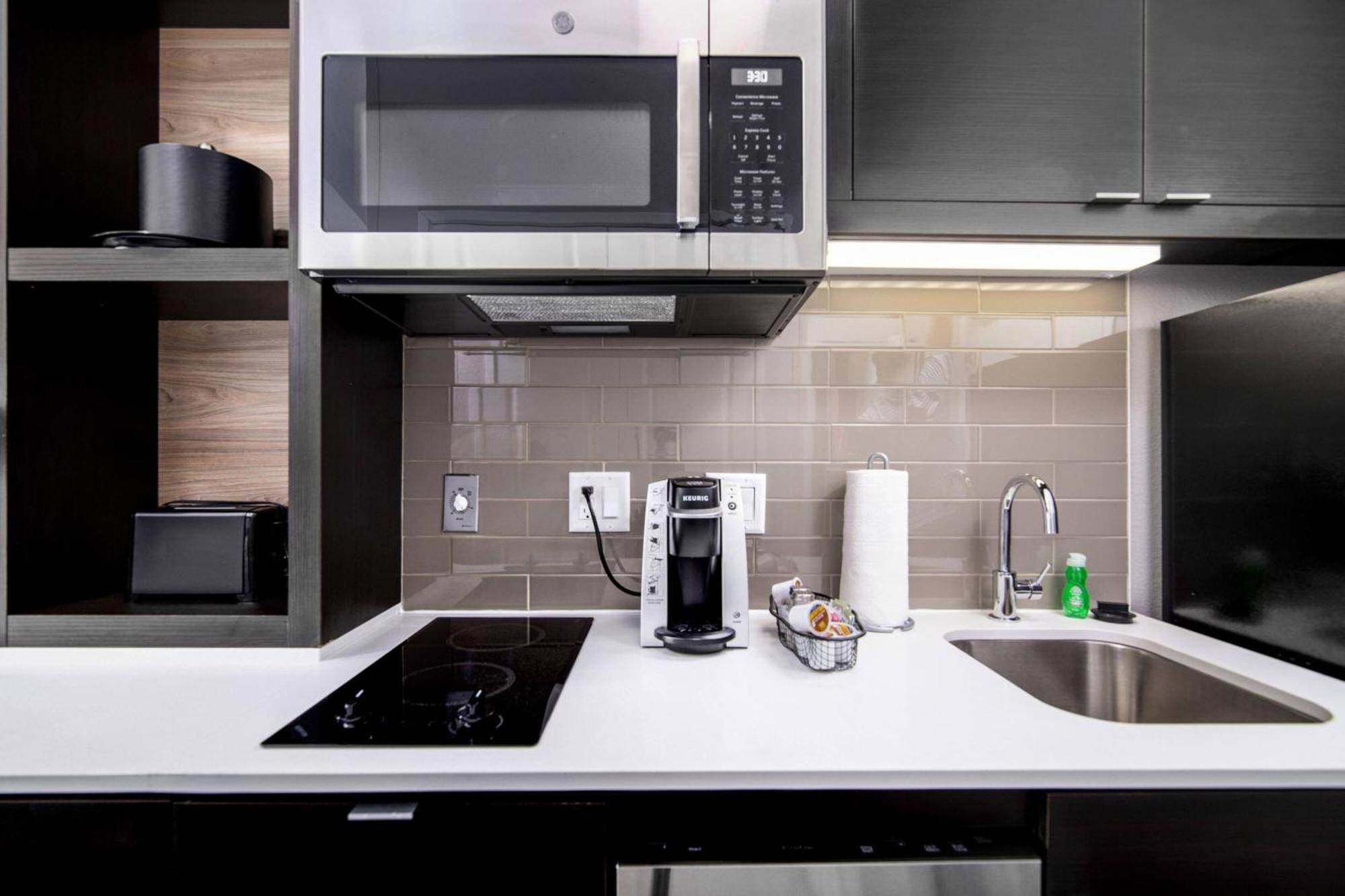 Towneplace Suites By Marriott Houston Hobby Airport Zewnętrze zdjęcie