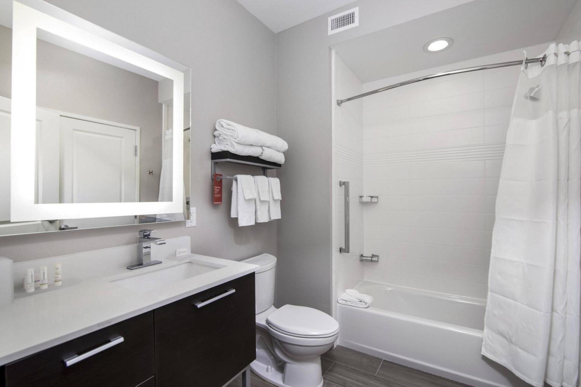 Towneplace Suites By Marriott Houston Hobby Airport Zewnętrze zdjęcie