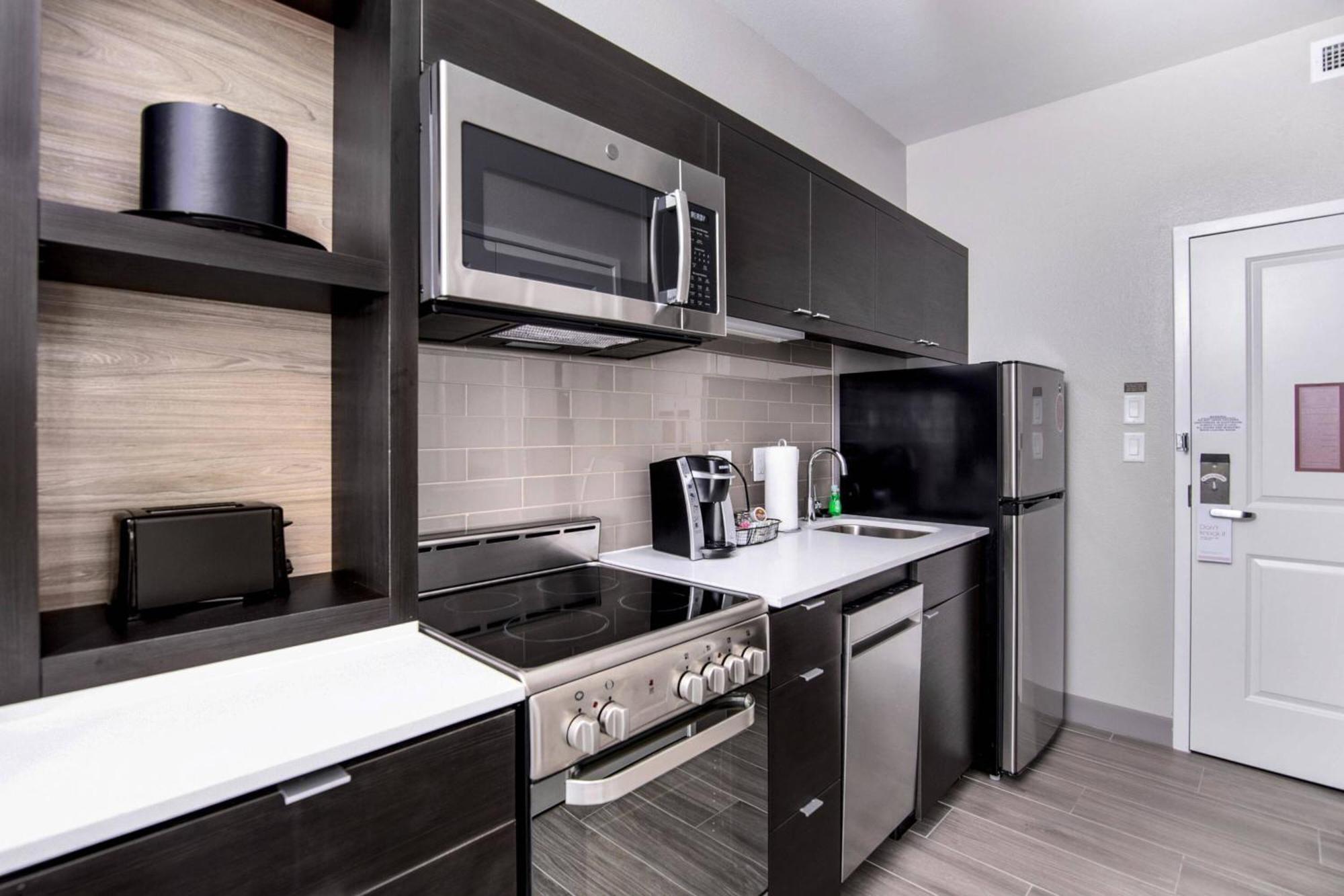 Towneplace Suites By Marriott Houston Hobby Airport Zewnętrze zdjęcie